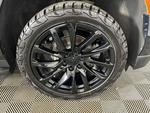 Used 2021 Chevrolet Tahoe LT w/ LT Signature Package AWD/4WD image 38