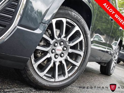 Used 2022 GMC Acadia Denali w/ Denali Technology Package AWD/4WD image 16