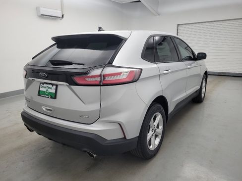 Used 2019 Ford Edge SE FWD image 9