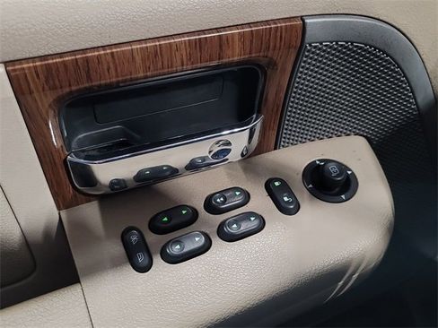 Used 2004 Ford F150 Lariat image 14