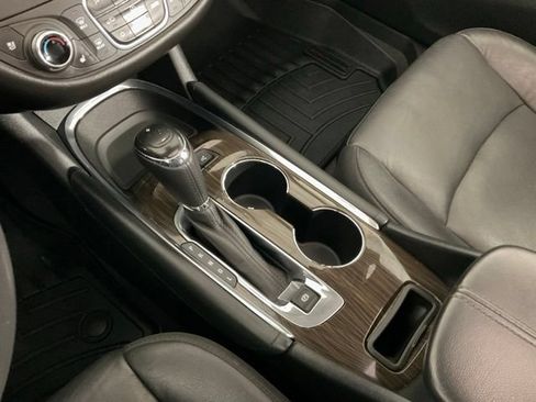Used 2020 Chevrolet Malibu Premier FWD image 15
