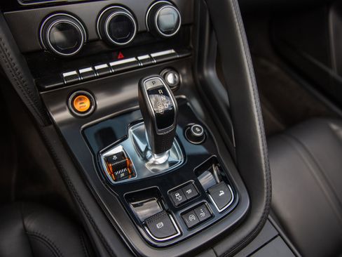 Used 2015 Jaguar F-TYPE S image 36