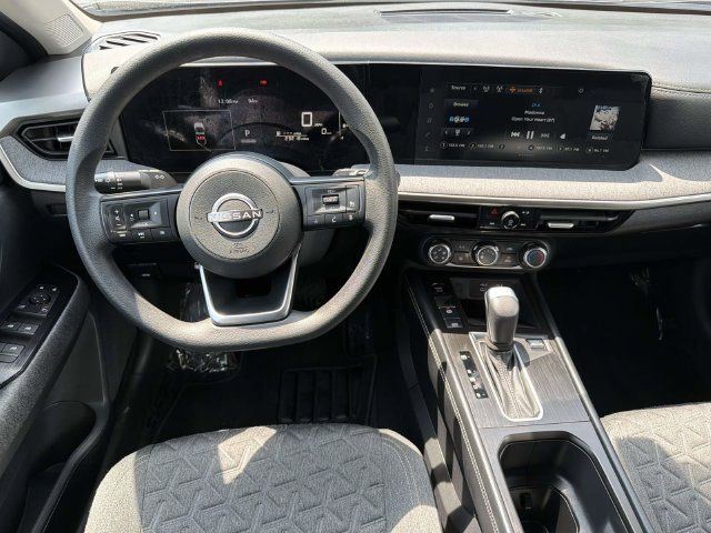 Used 2025 Nissan Kicks SV w/ Illumination Package AWD/4WD image 3