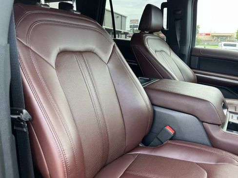 Used 2023 Ford Expedition Limited RWD image 33