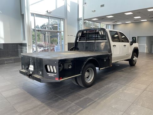 Used 2024 GMC Sierra 3500 Pro w/ Convenience Package AWD/4WD image 15