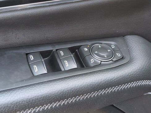 Used 2025 GMC Yukon Denali image 28