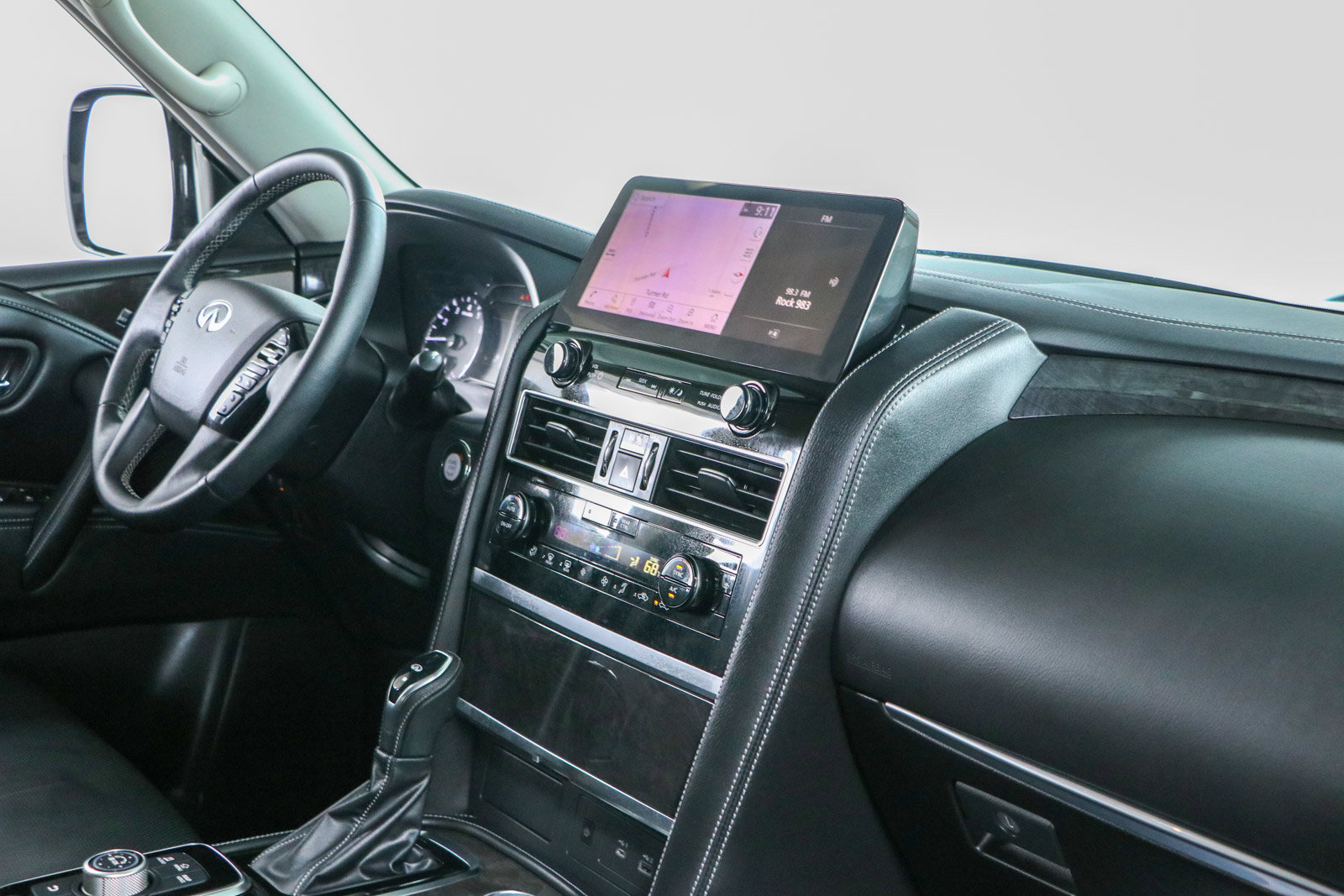 Used 2023 INFINITI QX80 Luxe w/ Cargo Package AWD/4WD image 29