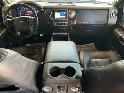 Used 2011 Ford F250 Lariat w/ Lariat Ultimate Pkg AWD/4WD image 22