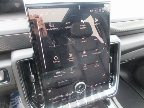 New 2026 GMC Yukon AT4 image 19