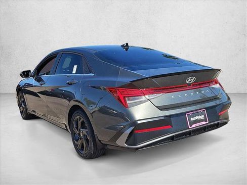 New 2026 Hyundai Elantra SEL Sport Premium image 9