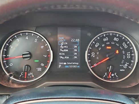 Used 2021 Toyota RAV4 XLE Premium FWD image 28
