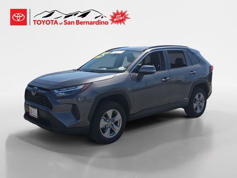 Certified 2025 Toyota RAV4 XLE AWD/4WD image 1