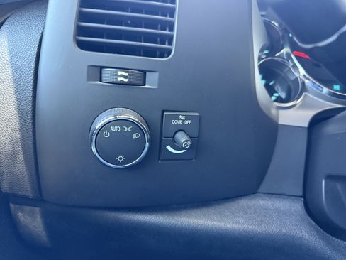 Used 2011 Chevrolet Silverado 1500 LT image 23