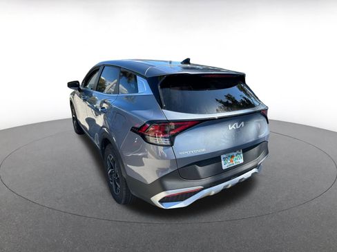 Used 2025 Kia Sportage LX image 5