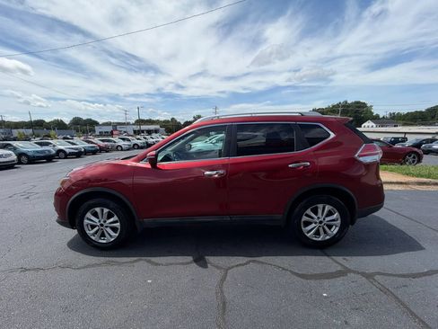 Used 2015 Nissan Rogue SV w/ SV Premium Package FWD image 4
