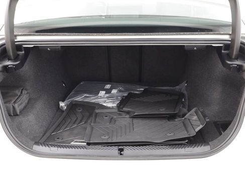 Certified 2025 BMW i5 xDrive40 w/ Premium Package AWD/4WD image 18