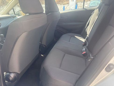 Used 2025 Toyota Corolla LE image 36