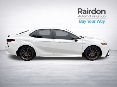 Used 2023 Toyota Camry SE FWD image 8