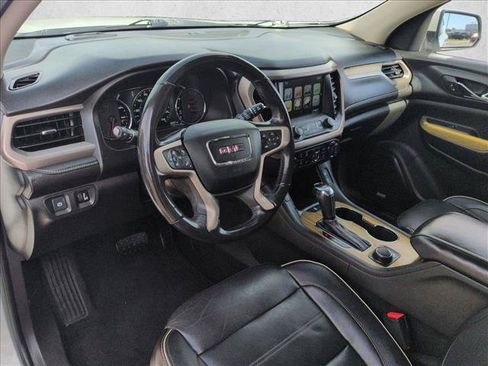 Certified 2019 GMC Acadia Denali w/ Technology Package AWD/4WD image 14