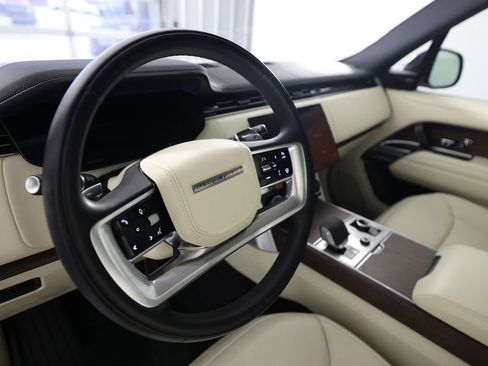 Used 2023 Land Rover Range Rover SE AWD/4WD image 19