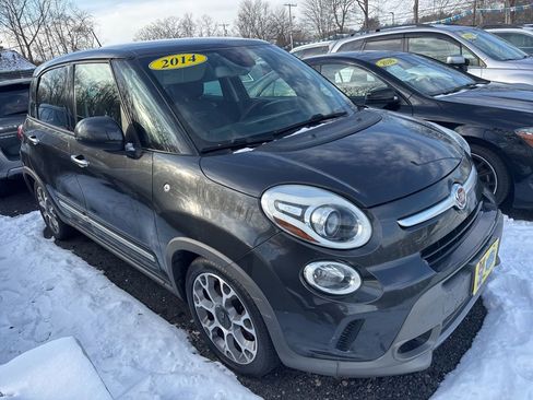 Used 2014 FIAT 500L Trekking w/ Popular Equipment Group image 3