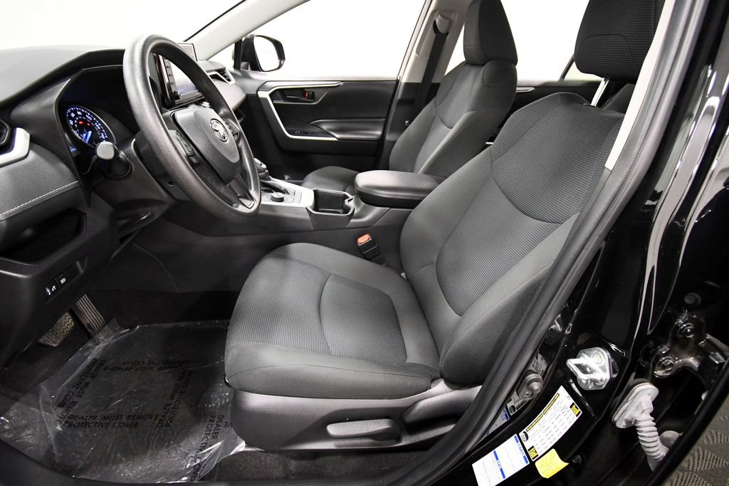 Used 2022 Toyota RAV4 LE AWD/4WD image 14