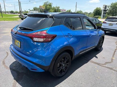 Used 2023 Nissan Kicks SR w/ SR Premium Package FWD image 6