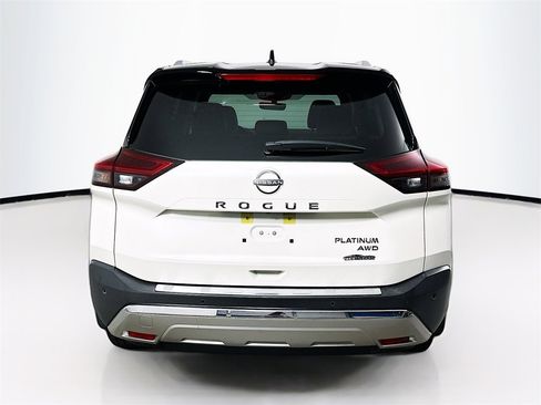 Used 2023 Nissan Rogue Platinum w/ Platinum Premium Package image 14
