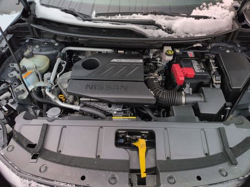 Used 2024 Nissan Rogue SL w/ SL Premium Package image 17