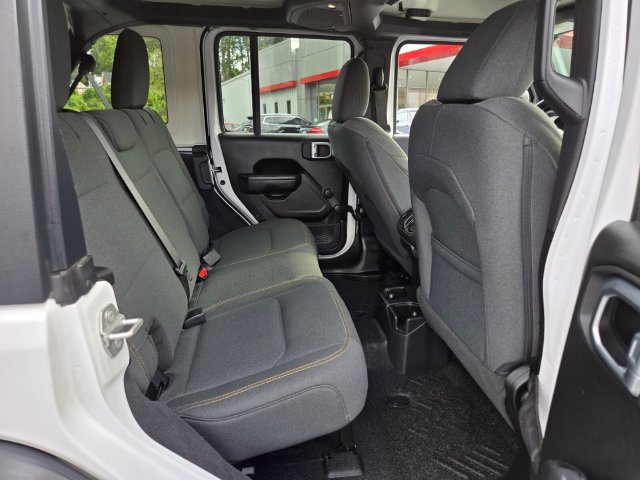 Used 2024 Jeep Wrangler Unlimited Sport AWD/4WD image 17