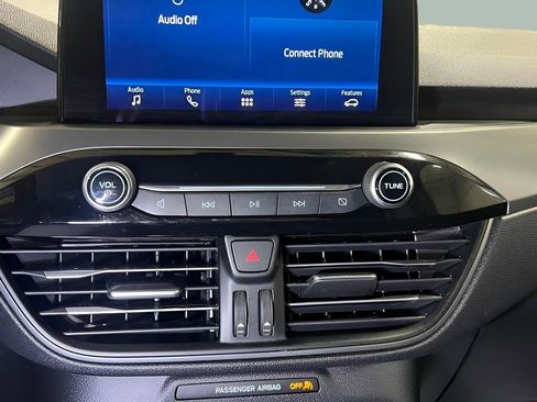 Used 2025 Ford Escape Active w/ Cold Weather Package FWD image 27