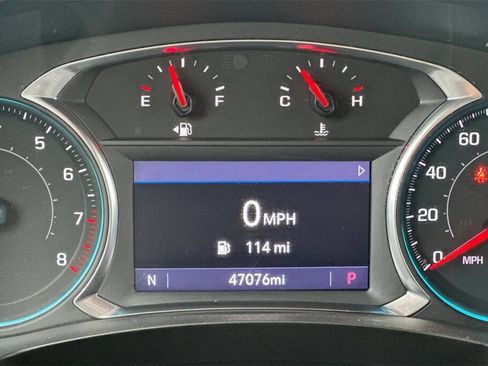 Used 2022 Chevrolet Traverse LT w/ LPO, Black Accent Package image 27