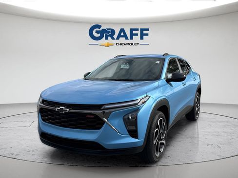 Certified 2025 Chevrolet Trax RS w/ Driver Confidence Package FWD image 1