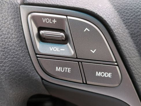 Used 2016 Hyundai Santa Fe Sport FWD image 17