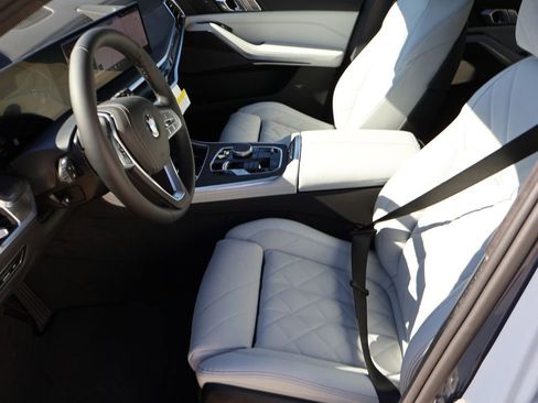 New 2026 BMW X7 xDrive40i image 49