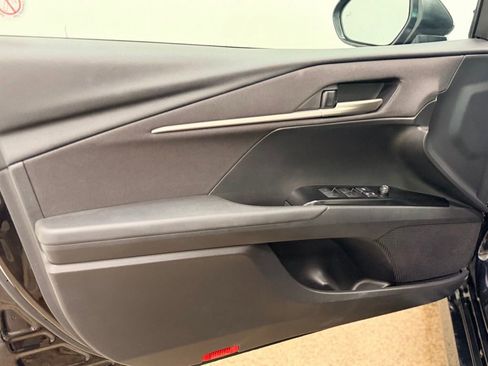 Used 2025 Toyota Camry LE FWD image 9