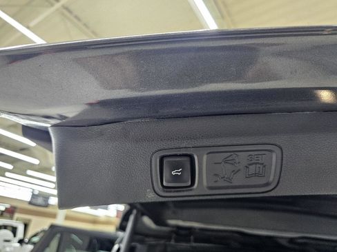 Used 2018 Lincoln Navigator Select w/ Technology Package image 14