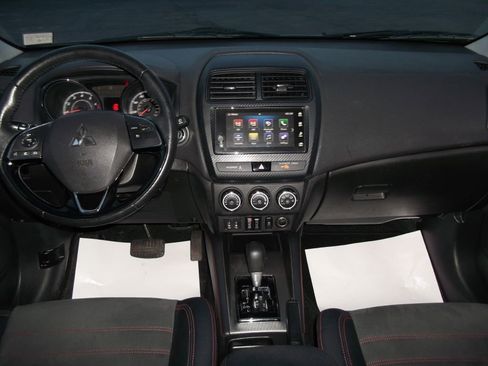 Used 2018 Mitsubishi Outlander Sport SE image 13