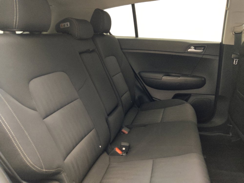 Used 2017 Kia Sportage LX AWD/4WD image 19