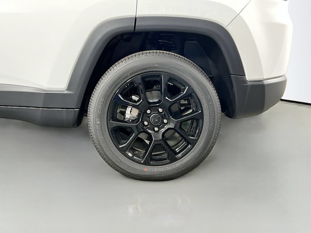 New 2026 Jeep Compass Latitude AWD/4WD image 30