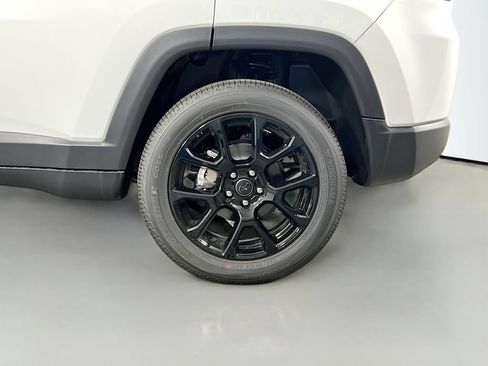 New 2026 Jeep Compass Latitude AWD/4WD image 30