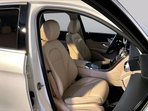 Certified 2022 Mercedes-Benz GLC 300 4MATIC image 8