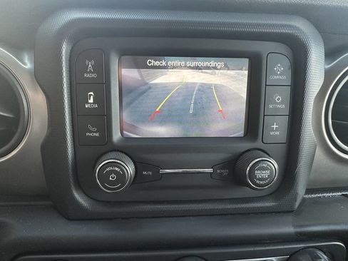 Used 2019 Jeep Wrangler Unlimited Sport S image 13