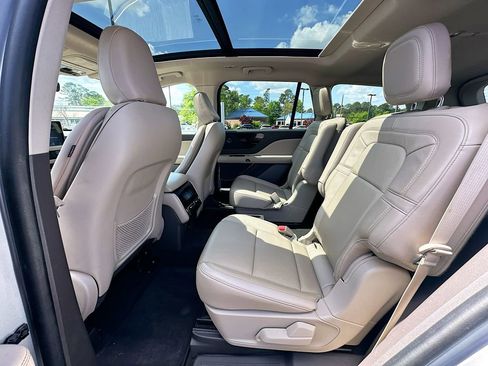 Used 2022 Lincoln Aviator Reserve RWD image 17