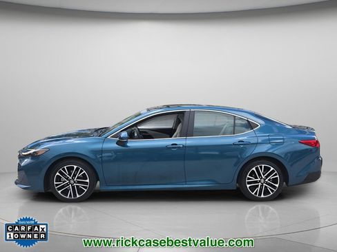 Used 2026 Toyota Camry XLE w/ Premium Plus Package FWD image 3