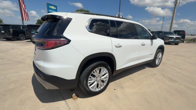 Certified 2026 GMC Acadia Elevation w/ Elevation Premium Package FWD image 8
