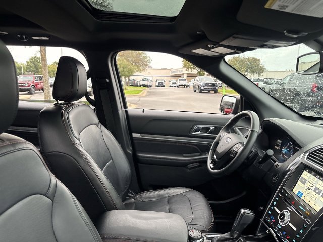 Used 2018 Ford Explorer Sport w/ Equipment Group 401A AWD/4WD image 17