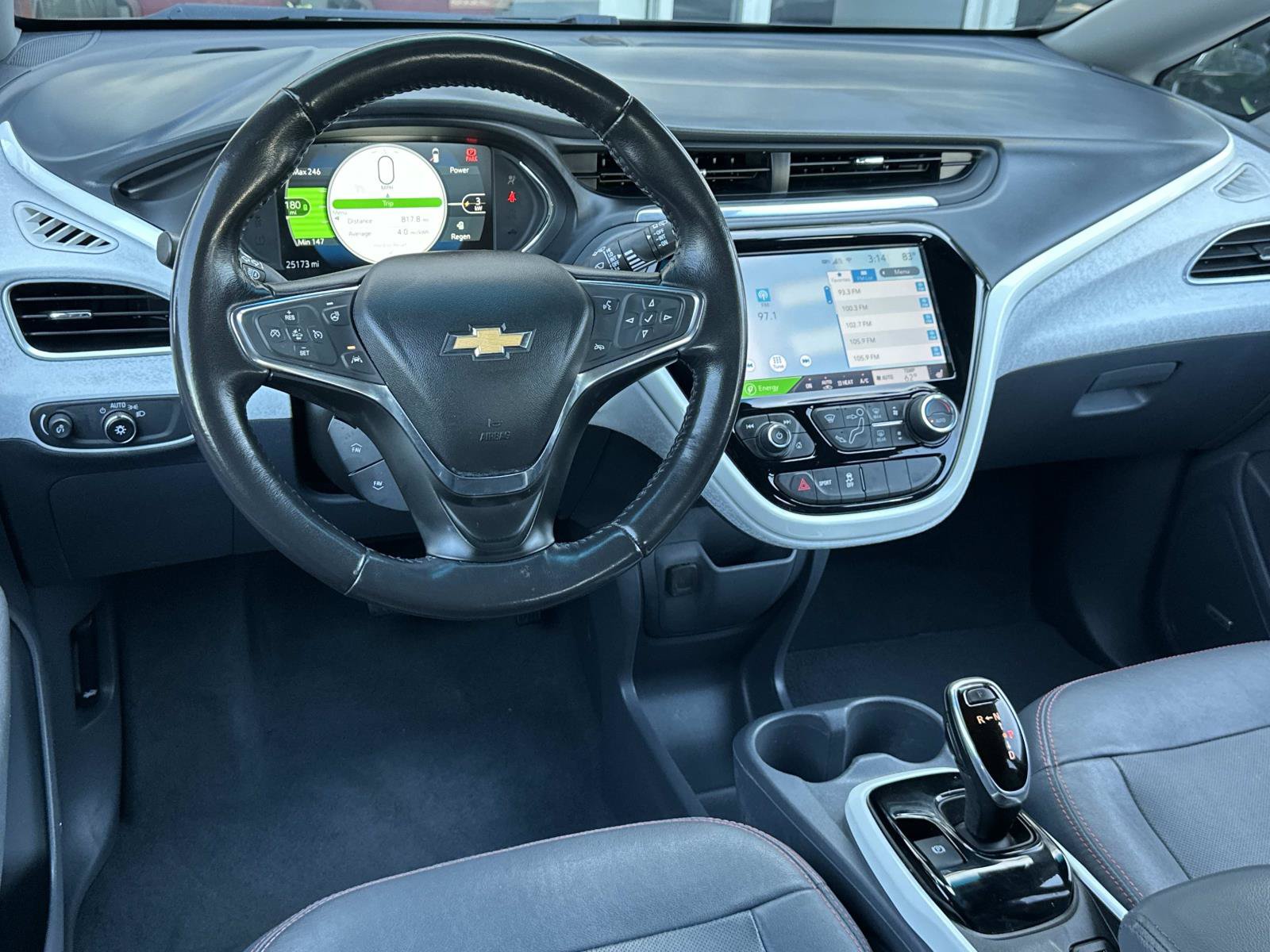 Used 2019 Chevrolet Bolt Premier w/ Infotainment Package FWD image 9