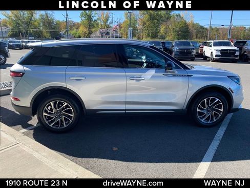Used 2020 Lincoln Corsair AWD w/ Equipment Group 101A image 8