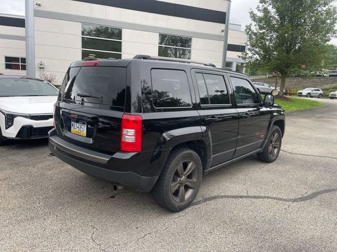 Used 2017 Jeep Patriot 75th Anniversary w/ Power Value Group AWD/4WD image 6